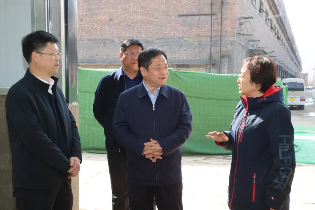 樊维斌2.jpg 樊维斌2.jpg