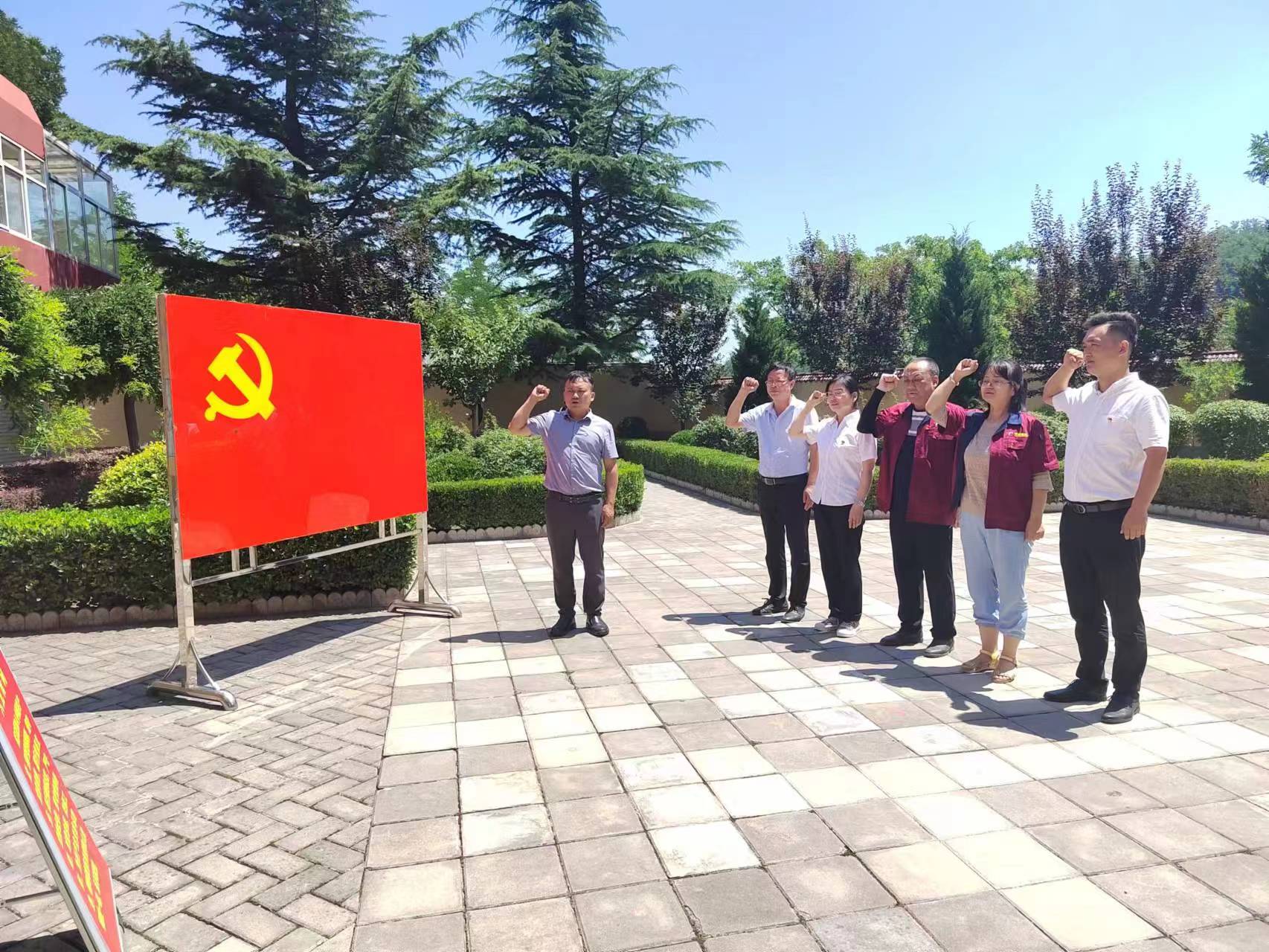 绿色.jpg 绿色.jpg